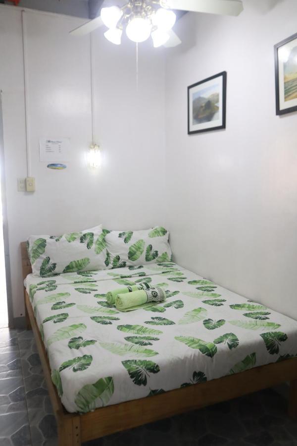 Ice Bear Bar & Tourist Inn Dauis Екстериор снимка